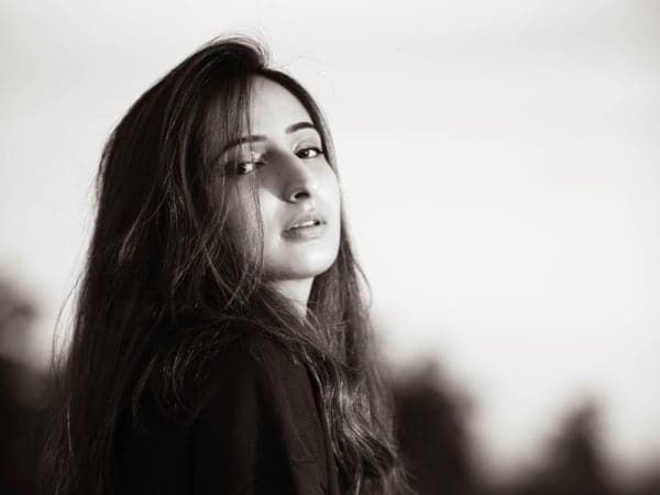 tum-cigarette-nahi-chahat-ho-shayari